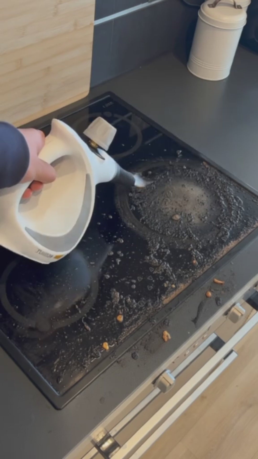 The SteamPro Handheld Cleaner by PrimeJet video